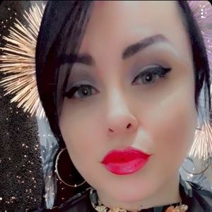 Meet your Posher, Geli